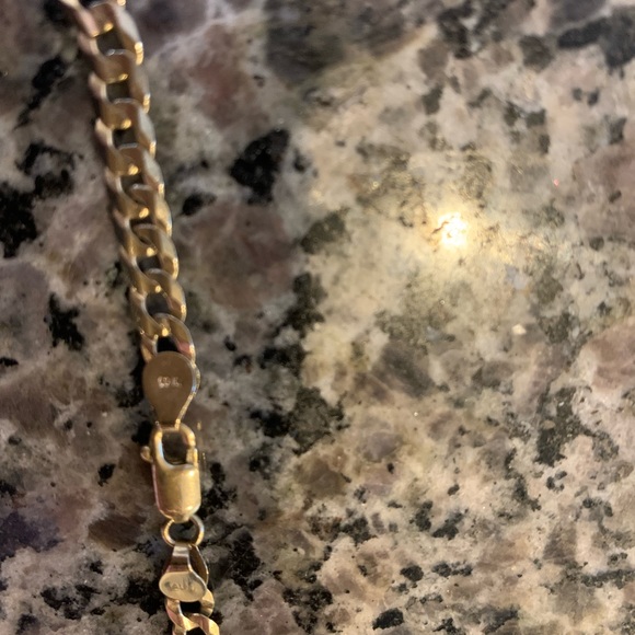 10k Gold Chain W/ Jade pendant - Picture 6 of 6
